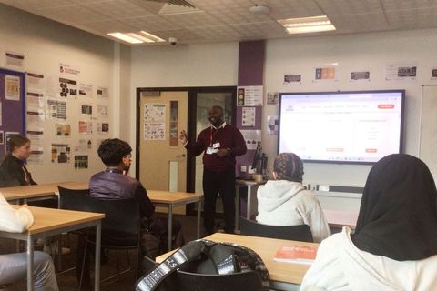 Religion, Ethics and Philosophy Students Welcome Guest Speaker