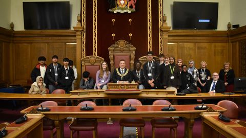 B6 Students Meet Bolton’s Mayor