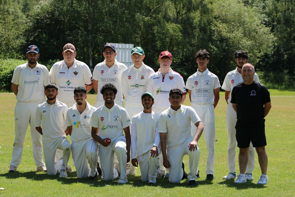 Image of the cricket team
